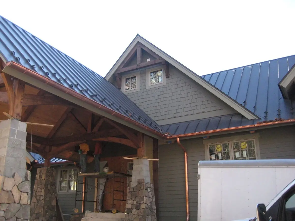 Craftsman Roofing team delivering quality roofing work in Hubbard